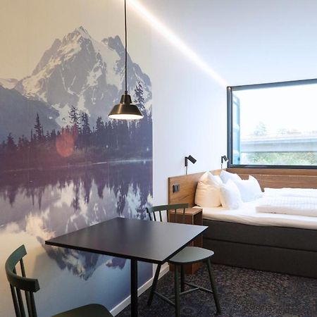 Tin Inn - Heinsberg - Das Hotel Aus Hochwertig Ausgebauten Ueberseecontainern Bagian luar foto